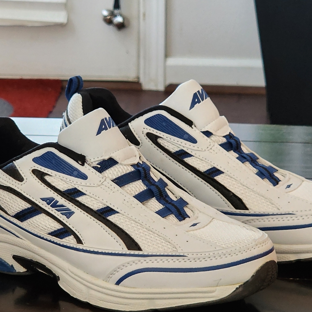 Avia Boy's Athletic Shoes NWOT